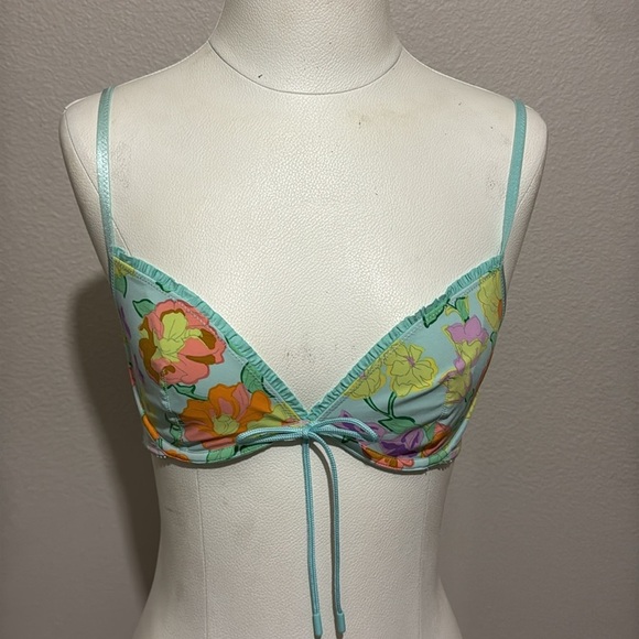 Savage X Fenty FREE SPIRIT FLORAL UNLINED PLUNGE BRA - Picture 2 of 6